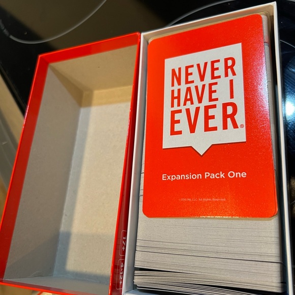 Brand new never have I ever card game - Picture 2 of 4